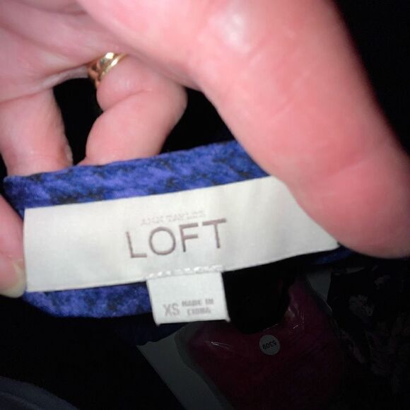 Loft black & blue v-neck blouse XS - Picture 5 of 6